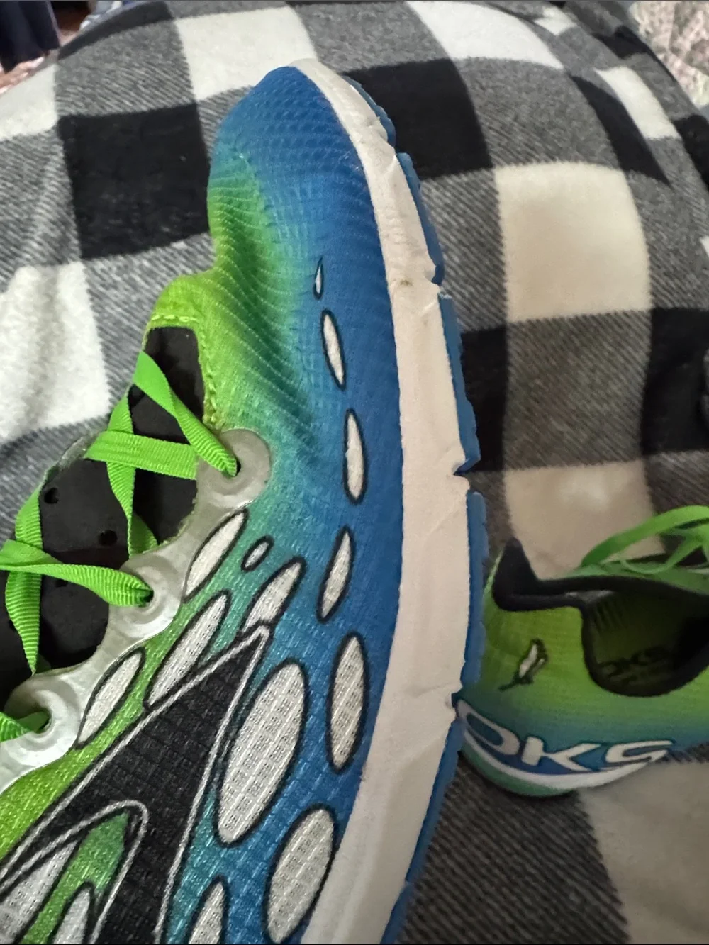 Brooks Mach Blue Green cross country Running Shoes with Neon Green Laces 11.5